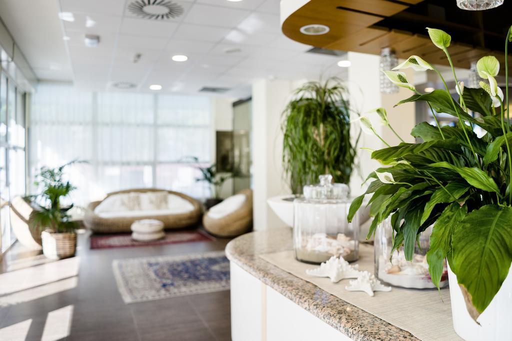Hotel Bikini Rimini Exterior photo